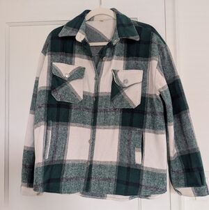 Women's Green & White Plaid Shacket Jacket